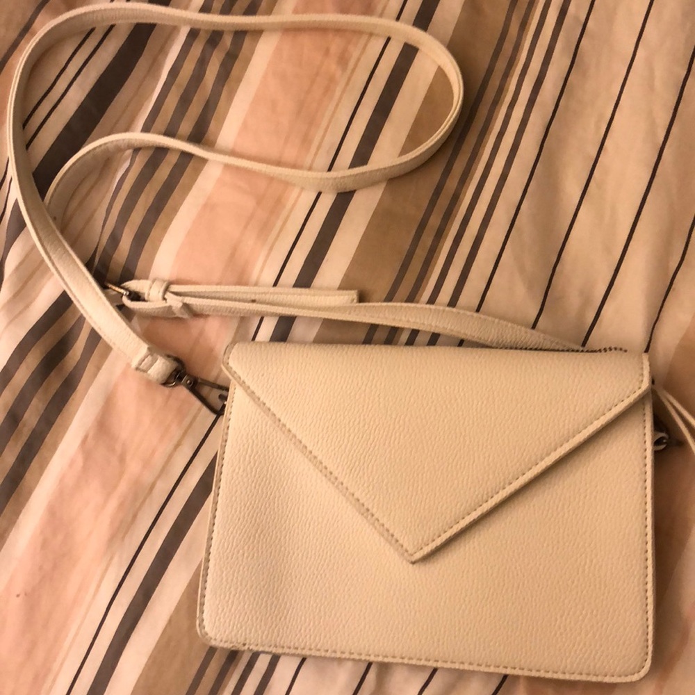 White Clutch with adjustable shoulder strap